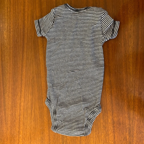 4-pack of Newborn Onsies - Picture 3 of 9